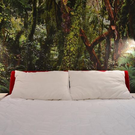Lion'S Den Deluxe Studio Apartment บูดาเปสต์ ภายนอก รูปภาพ