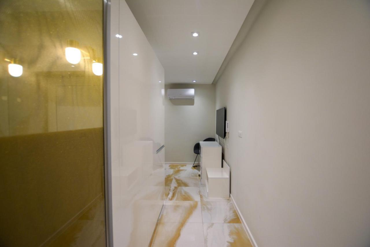 Lion'S Den Deluxe Studio Apartment บูดาเปสต์ ภายนอก รูปภาพ